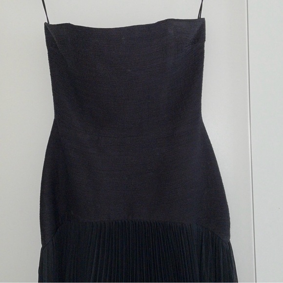 Alexis Sunniva strapless pleated gown XS black. Worn once, perfect condition - Picture 6 of 6